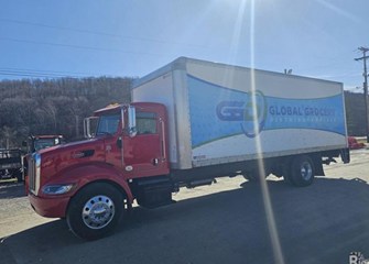 2013 Peterbilt 330 Other Truck